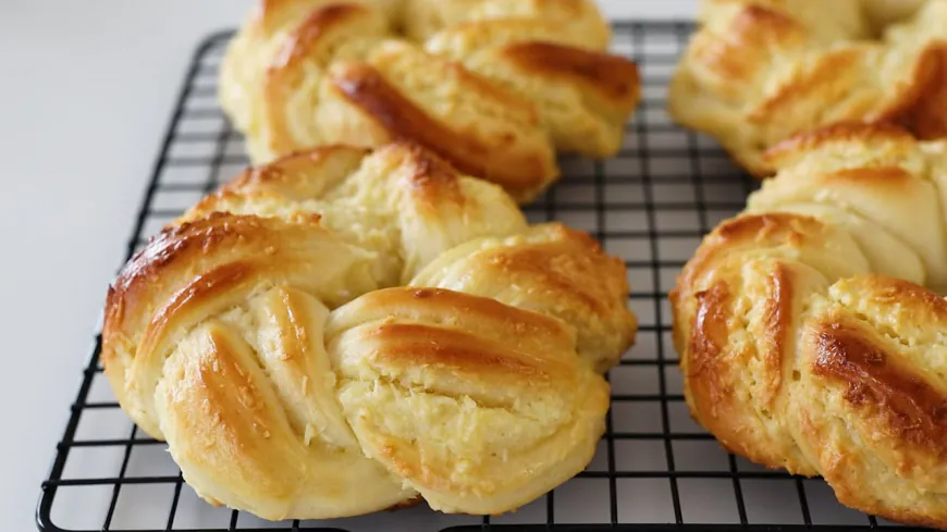 Coconut Twisted Buns