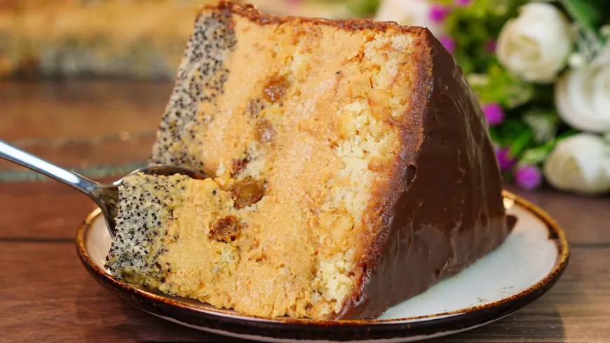 Condensed Milk Cake With Chocolate Glaze
