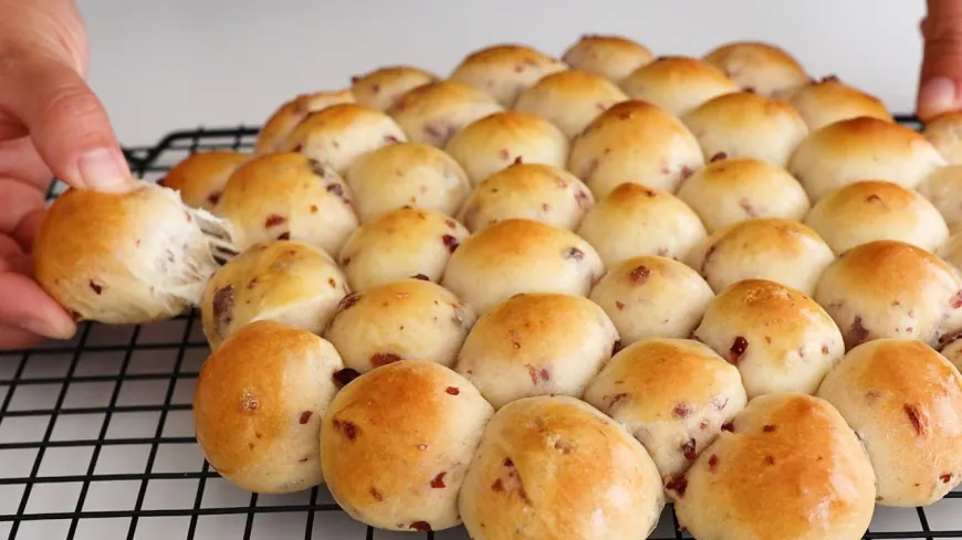 Cranberry Milk Bread Rolls