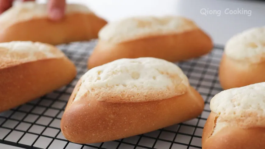 Cream Cheese Filled Buns