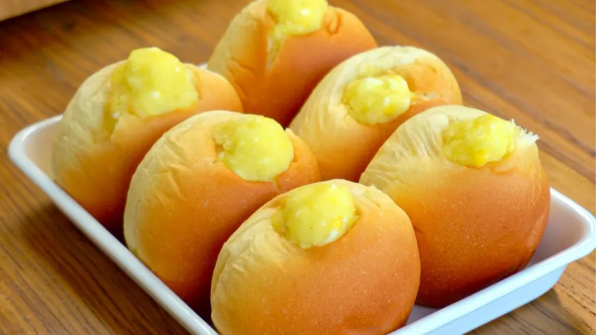 Potato and Corn Stuffed Dinner Rolls