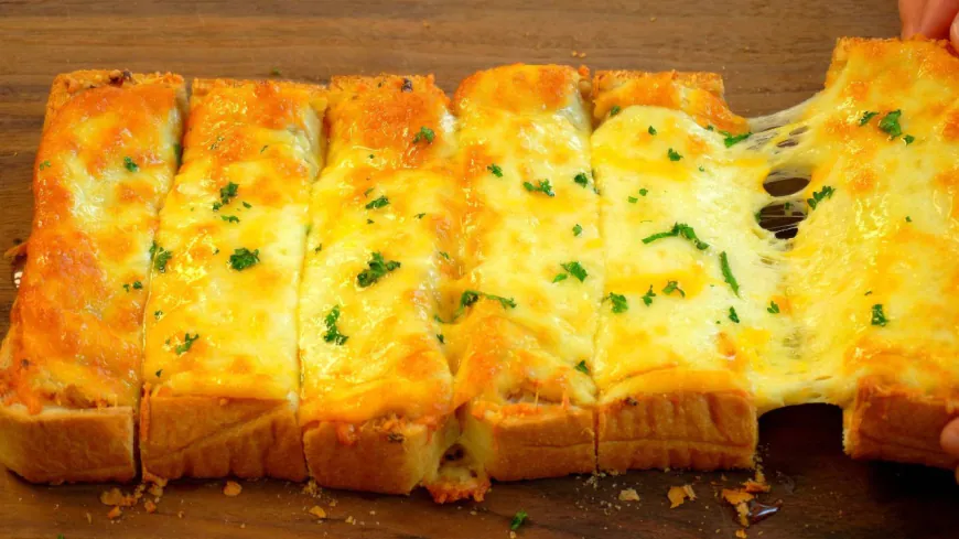Cheesy Garlic Bread With Honey Drizzle