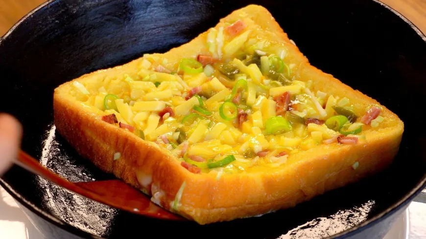 Cheesy Vegetable Egg Toast