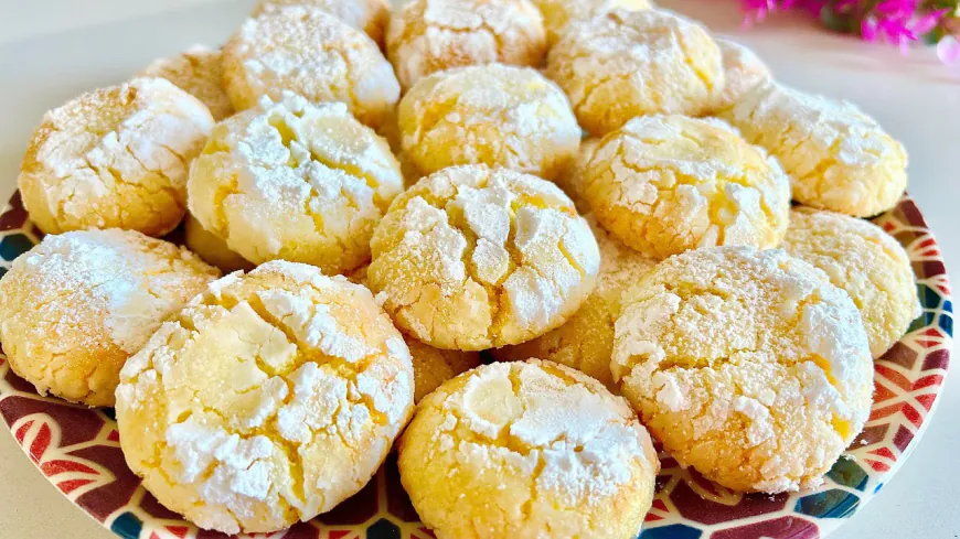 Coconut and Semolina Cookies
