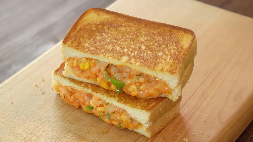 Spicy Cheesy Corn Sandwich