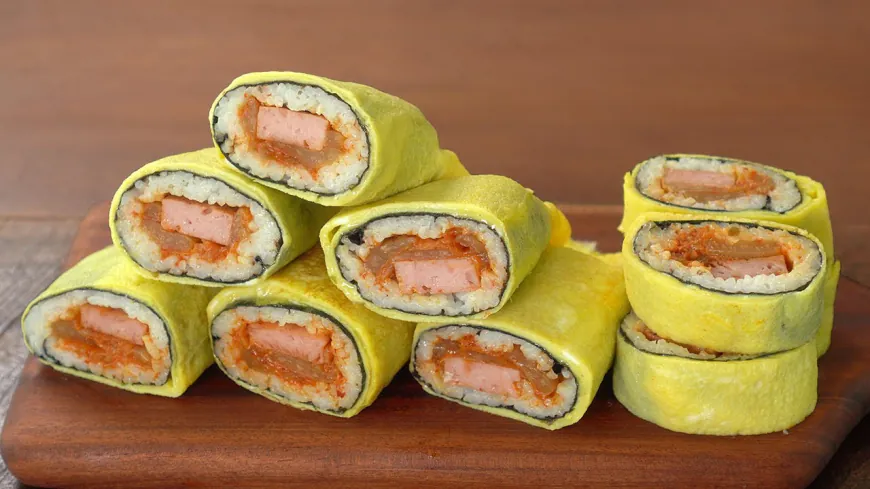 Egg Wrapped Spam & Kimchi Kimbap