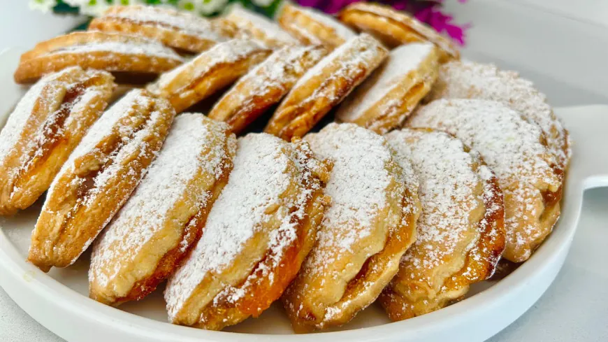 Golden Apricot Jam Cookies
