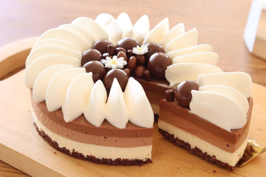 No Bake Chocolate Cream Cheese Mousse Cake