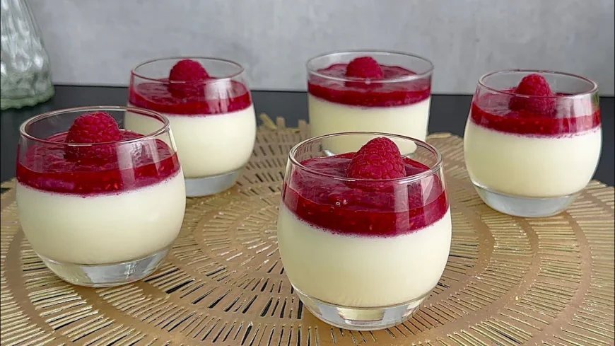 Vanilla Panna Cotta with Raspberry Compote