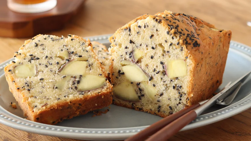 Sweet Potato Rice Flour Cake with Black Sesame