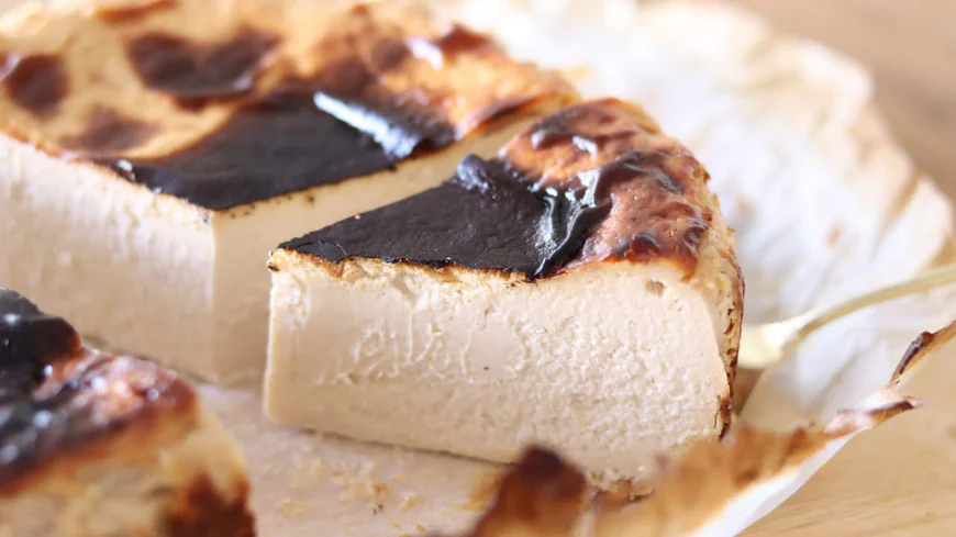 Roasted Green Tea Basque Cheesecake