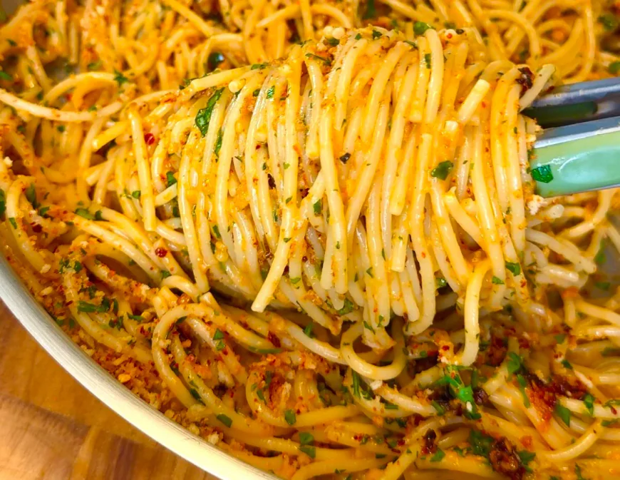 Garlic Tomato Basil Butter Pasta (Vegan-Friendly)